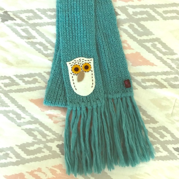 Urban Outfitters Owl Scarf - Picture 1 of 4